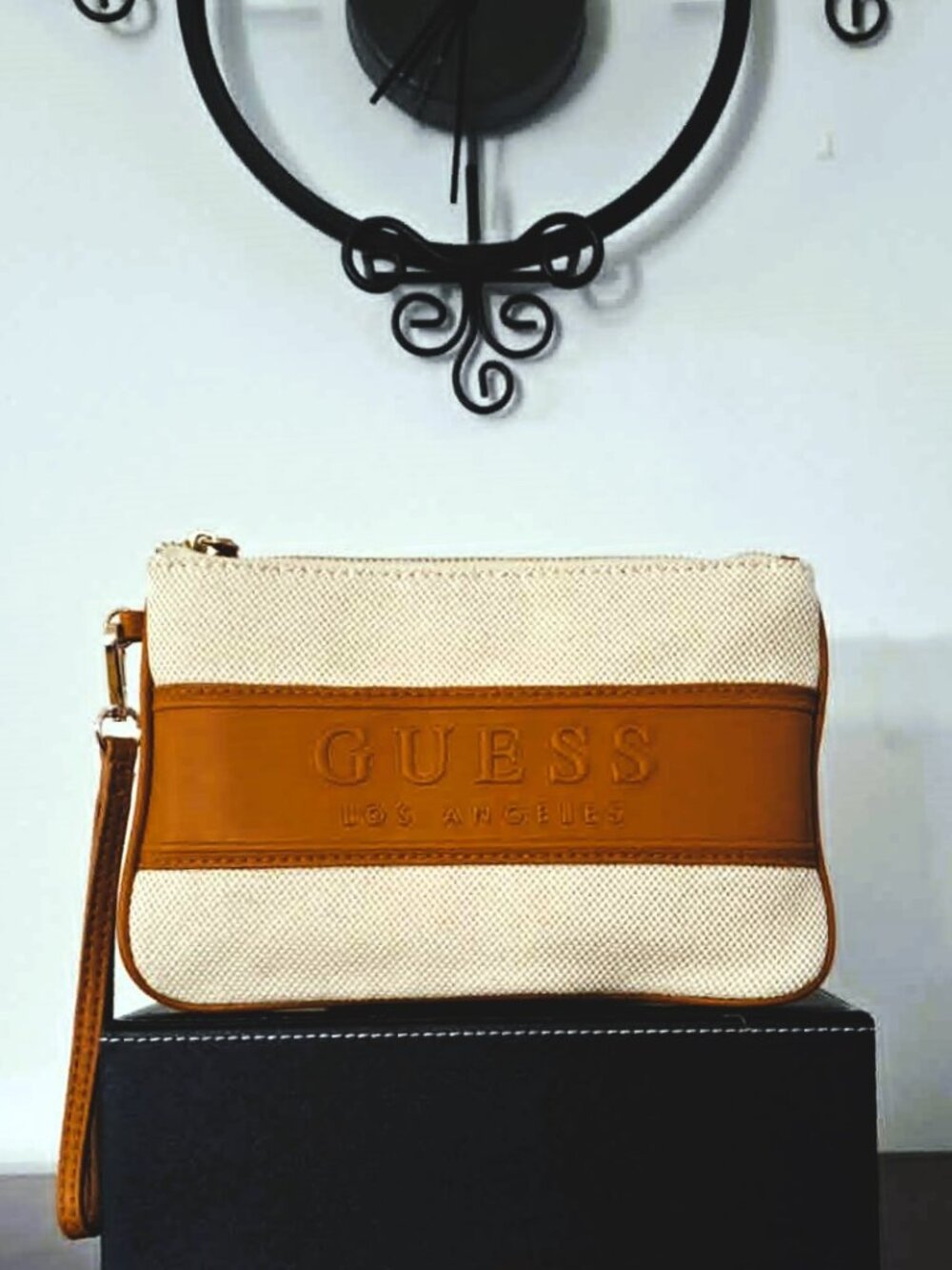 New GUESS Los Angeles Signature Embossed Raised Logo Statement Canvas Wristlet